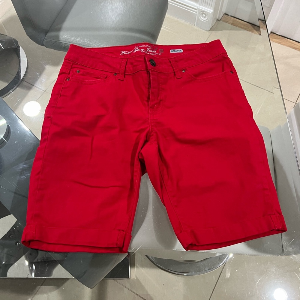 Faded Glory Bermuda short size 10